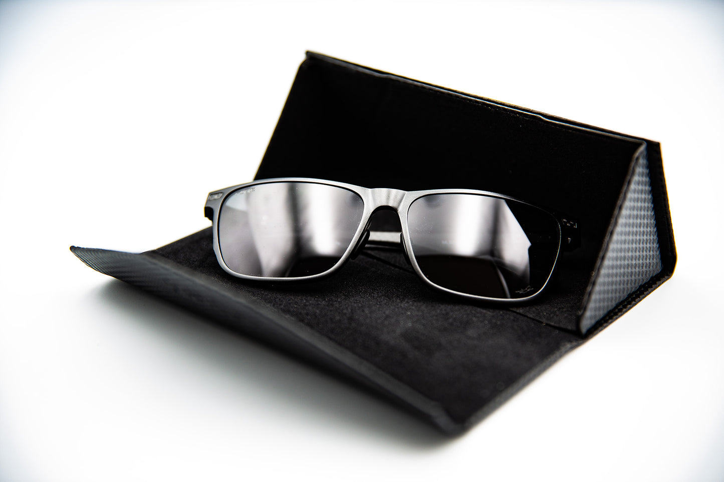 FLYTE | ORIGAMI - collapsible sunglasses case