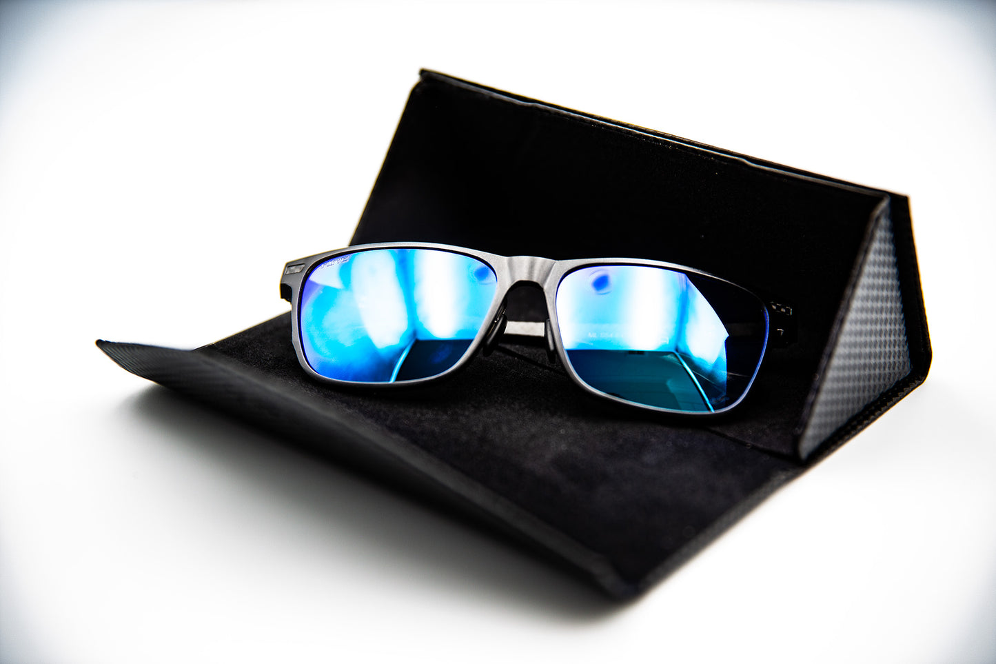 FLYTE HALCYON LAGOON pilot sunglasses with ORIGAMI fold flat case